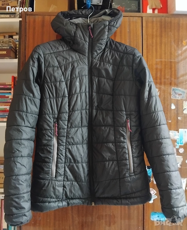 Дамско яке за трекинг MT100,с качулка, черно FORCLAZ, снимка 1