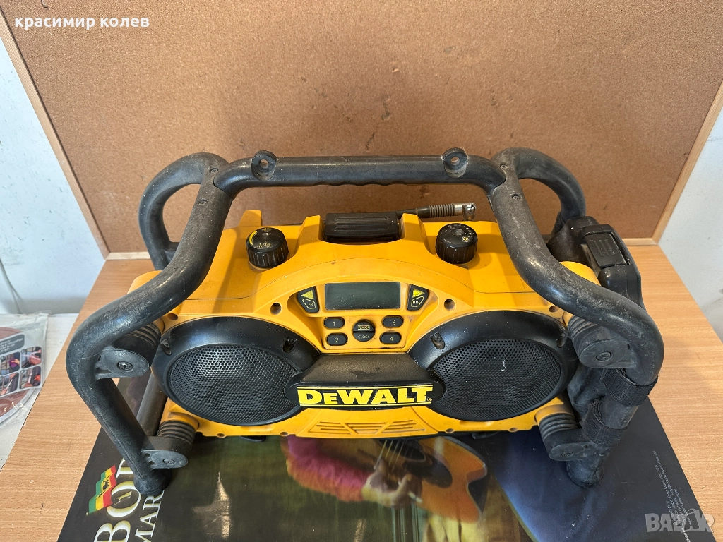 строително радио "DEWALT DC011", снимка 1