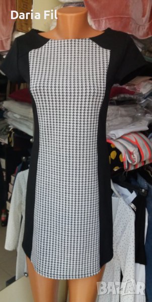 Черна вталена рокля с къс ръкав и черно-бял пепит, снимка 1