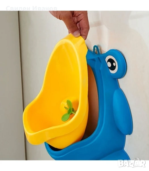 Писоар за деца под формата на жабка/ Цвят: Зелен, Червен, снимка 1