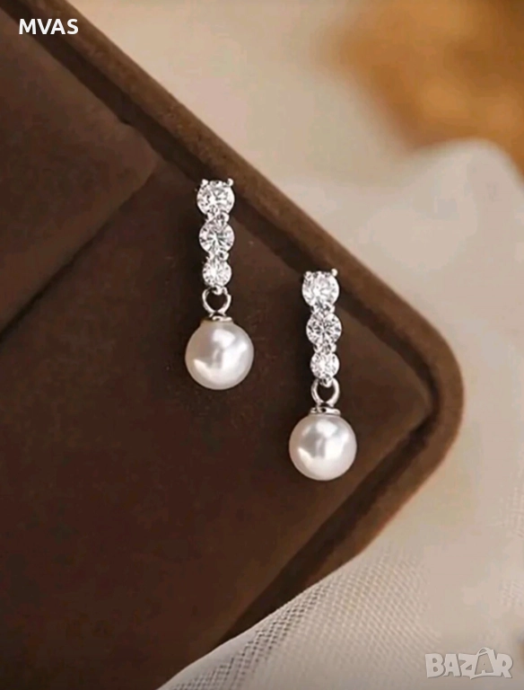 Нови обеци перли с блестящи кристалчета, снимка 1