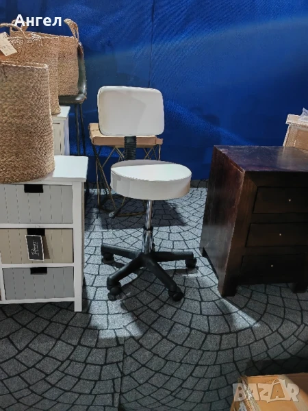 Офис стол нов внос от Англия , снимка 1