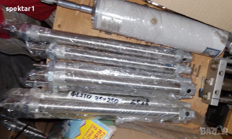 Пневматичен цилиндър на Фесто 25* 250 други цилиндри РАЗПРОДАЖБА, снимка 1