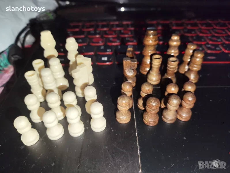 Малки дървени фигури за шах, снимка 1