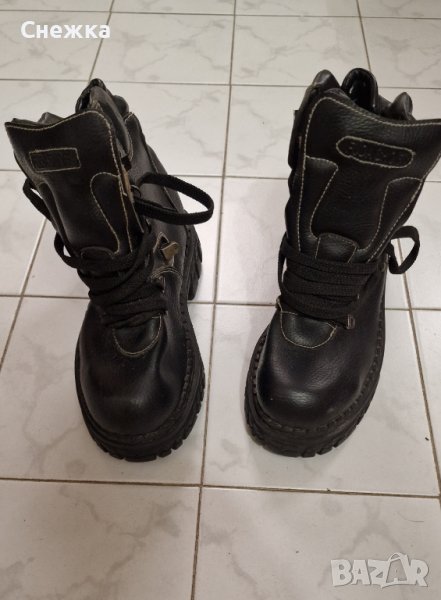 Уникални зимни ботуши, снимка 1