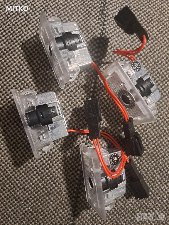 LED проектори за врата на автомобил TESLA 4бр, снимка 1