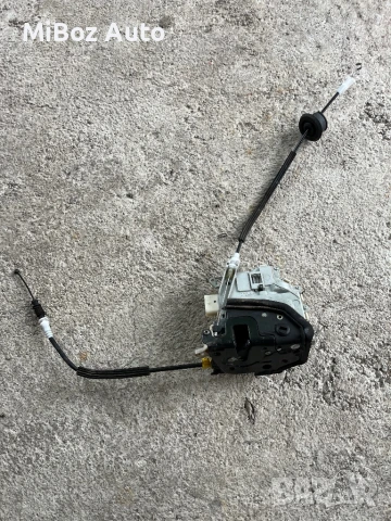 Брава врата задна Ауди а4 b8 Audi, снимка 2 - Части - 50501496