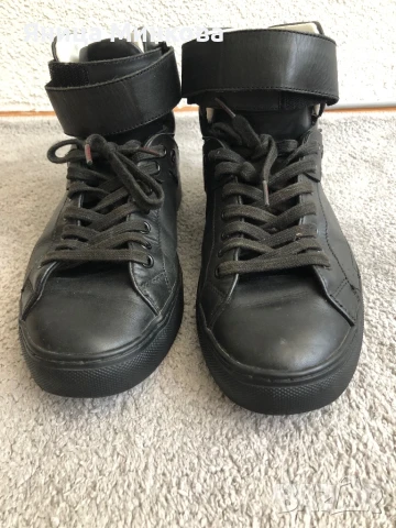 Дамски кецове Hugo Boss, естествена кожа, снимка 3 - Кецове - 51235616