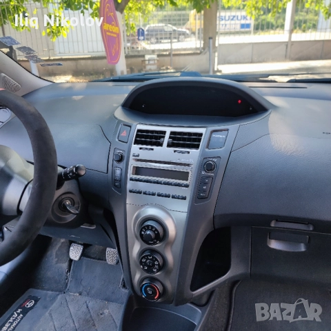 Toyota Yaris 2011g. 1.4 dizel, снимка 12 - Автомобили и джипове - 52524738