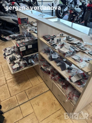 Шкаф витрина с чекмеджета, снимка 4 - Витрини - 53561698