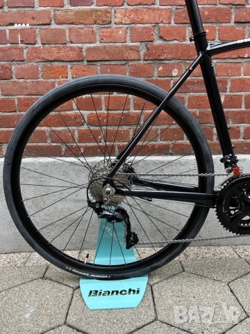 Шосеен велосипед Bianchi Via Nirone 7 * 105 * 57 см , снимка 3 - Велосипеди - 53385479