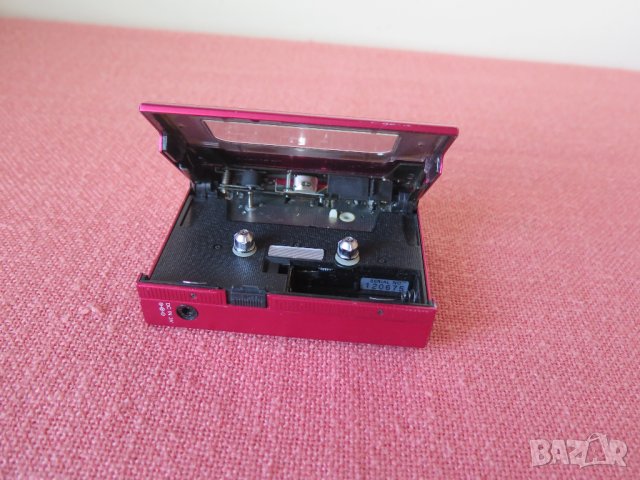 Sony walkman quartz WM-DD3 Red,1989г, снимка 12 - Радиокасетофони, транзистори - 41789336