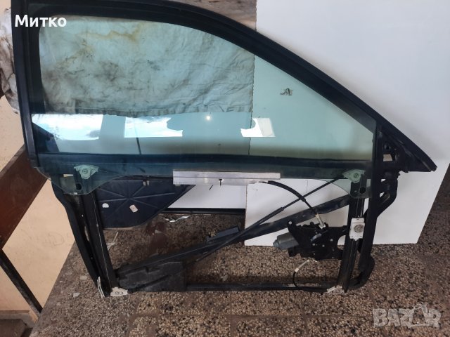 Дясна предна машинка за прозорц Ауди А3 до 2004г.