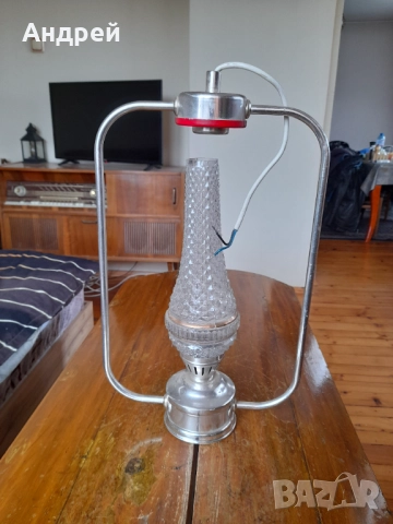 Стара декоративна лампа полилей