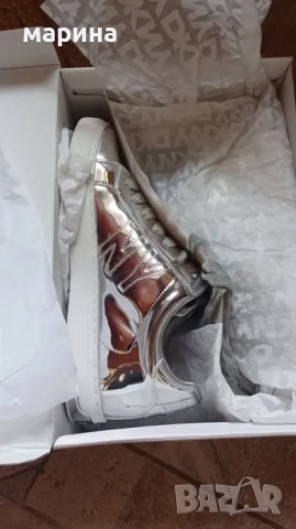 DKNY нови размер 39, снимка 2 - Дамски ежедневни обувки - 51765186