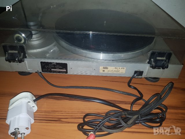 Грамофон JVC с нова доза + 2 грамофонни плочи, снимка 2 - Грамофони - 39048902