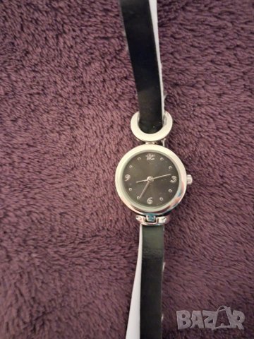 Дамски часовник, снимка 2 - Дамски - 50980997