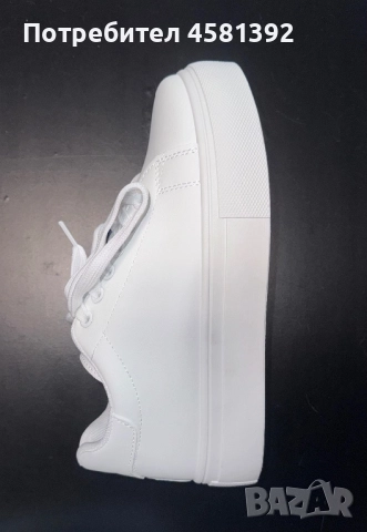 Дамски бели сникърси, снимка 3 - Дамски ежедневни обувки - 52526405