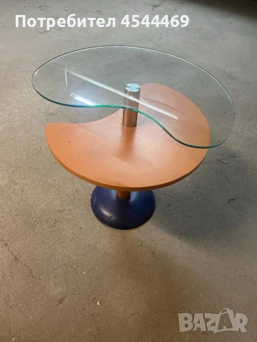 Маса за хол с метална основа у въртящо  се  стъкло, снимка 2 - Маси - 51293632