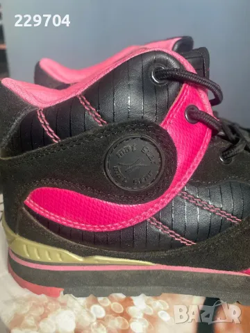 Дамски туристически обувки Mat Star, снимка 2 - Маратонки - 47411087