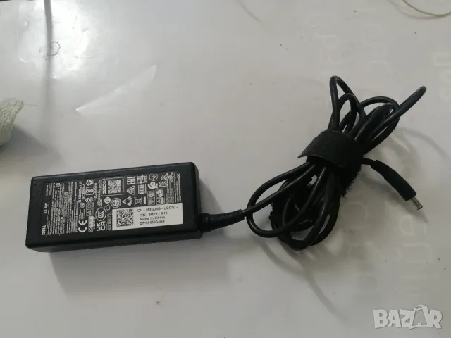 Оригинално зарядно за лаптоп DELL, снимка 1 - Кабели и адаптери - 48490282