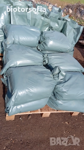 Биотор от Калифорнийски червеи, 50 литра - готов за употреба (3мм сито), снимка 3 - Тор и почвени смеси - 52111776