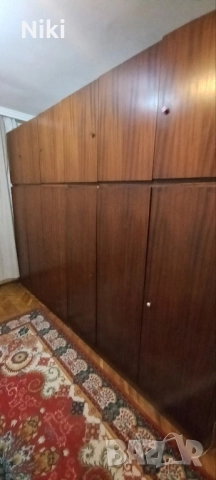 Голям гардероб 3метра е дълаг. 50 широк 2.50см висок, снимка 2 - Гардероби - 51695957