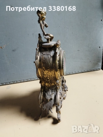 Стар атрактивен часовник бронзова отливка работи с батерия, снимка 4 - Други ценни предмети - 52032835