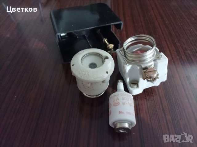 Винтов предпазител + клеми нови, снимка 3 - Друга електроника - 42352722