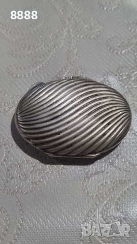 Винтидж сребърна кутия за хапчета , снимка 2 - Антикварни и старинни предмети - 44280418