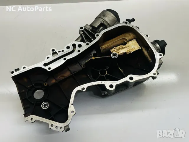 Капак за двигател за Audi Ауди А3 VW Golf MK5 8P1 1.6 FSI 115 коня BLF 03C109211G 2008, снимка 3 - Части - 50191234