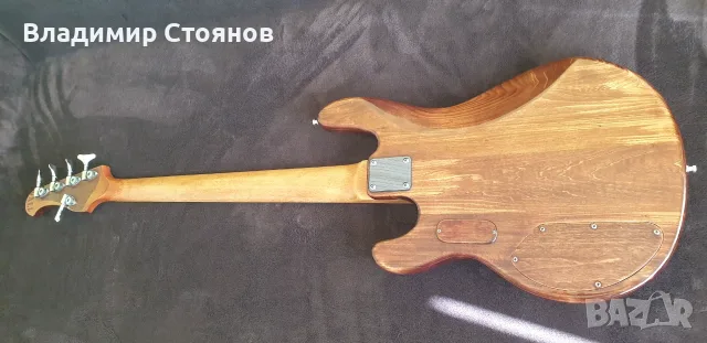 Бас китара Custom V, снимка 7 - Китари - 55728602