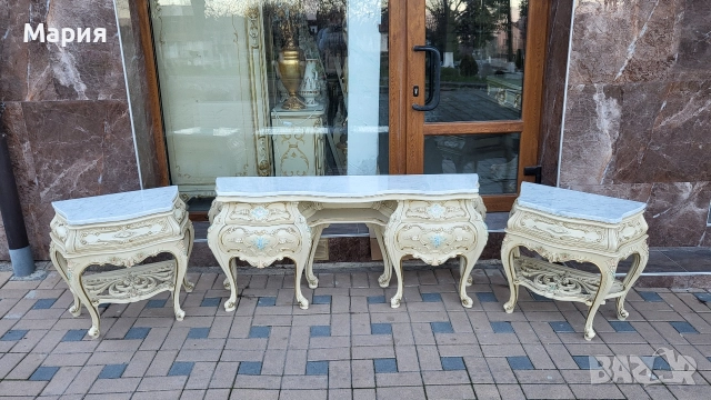 Тоалетка и две нощни шкафчета 