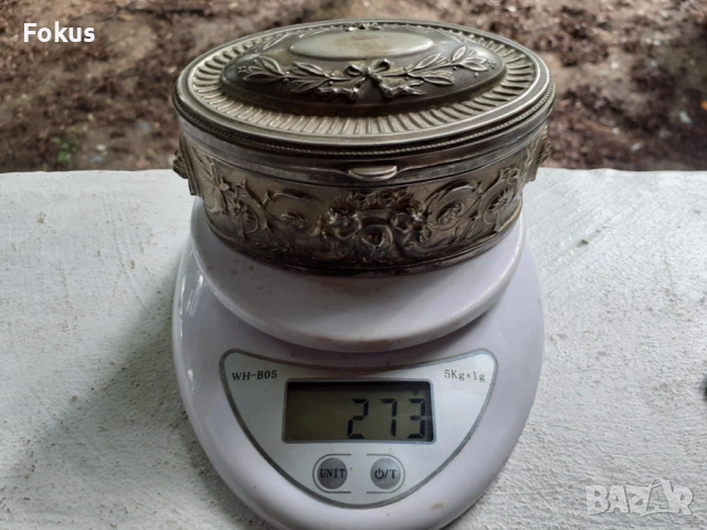 Страхотна метална кутия за бижута, снимка 7 - Антикварни и старинни предмети - 53478060