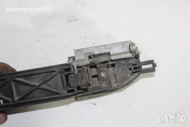 Дръжка врата външна задна дясна Форд Фокус 1 хечбек Ford Focus 1, снимка 4 - Части - 48254403