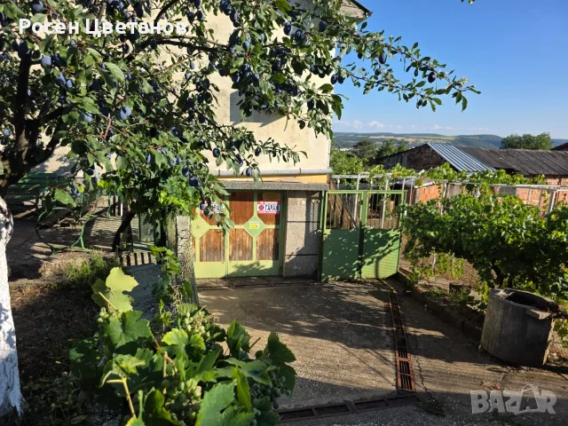 🏡 ПРОДАВА СЕ ВИЛА КРАЙ ЧЕРВЕН БРЯГ – 90 КВ.М. + 1000 КВ.М. ДВОР, снимка 3 - Вили - 56138114