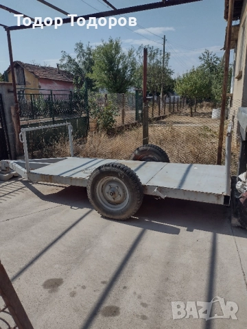 Платформа, ремарке за бали или кошери за малък китайски или японски трактор.