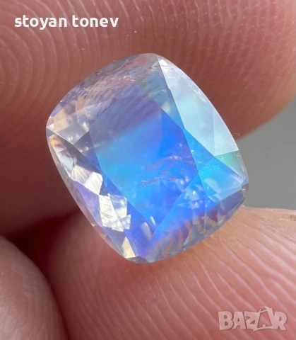 Рядък 1.60кт Rainbow Moonstone – ТОП качество от Мадагаскар! Нов!, снимка 11 - Други - 53568042