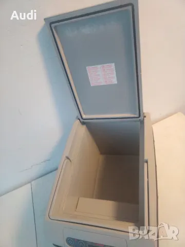 Термоелектрическа кутия Dometic-Waeco TropiCool TCX 14, 14 л, 12/24V DC/230V AC, 6.41 кг, Сива, снимка 5 - Хладилни чанти - 50048577