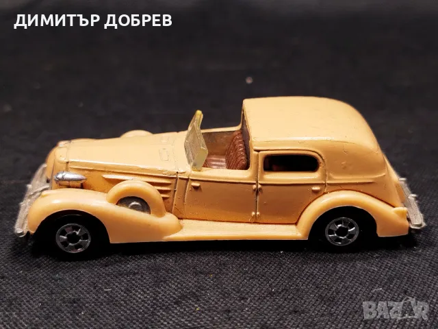СТАРА РЕТРО МЕТАЛНА КОЛИЧКА HOT WHEELS '35 CLASSIC CADDY MALAYSIA, снимка 2 - Колекции - 48893267