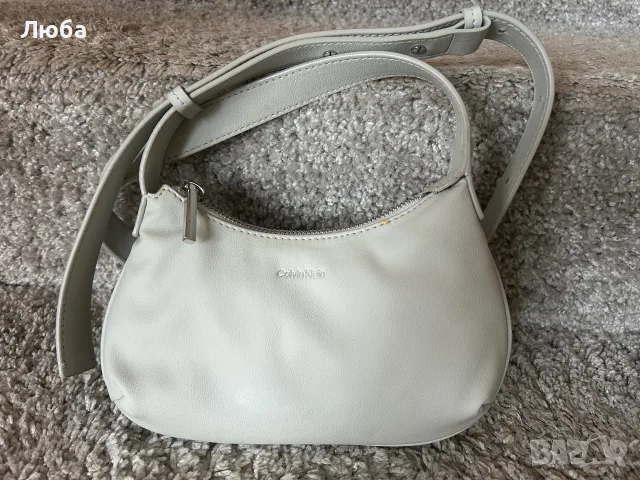 Малка чанта за рамо Calvin Klein, снимка 3 - Чанти - 55939267