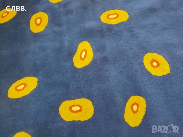 Продавам килим, снимка 2 - Килими - 35730051