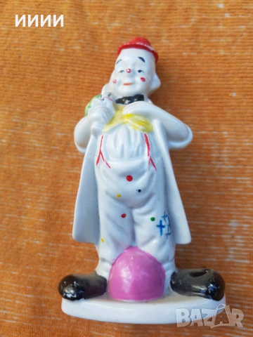 Порцеланова статуетка фигурка клоун , снимка 2 - Антикварни и старинни предмети - 53697824