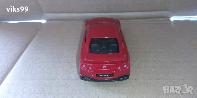 Bburago Nissan GT-R 2009 - Мащаб 1:43, снимка 4 - Колекции - 51310141