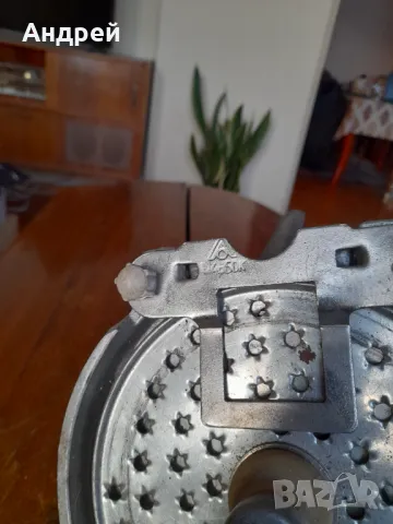 Стара мелячка,ренде, снимка 3 - Антикварни и старинни предмети - 49010342