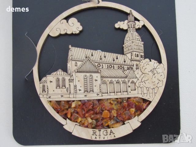 Сувенир/коледна играчка с кехлибар от Рига, Латвия, снимка 3 - Декорация за дома - 52262412