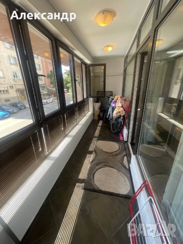 Продава се 3-стаен апартамент в центъра на Бургас, снимка 3 - Апартаменти - 50854807