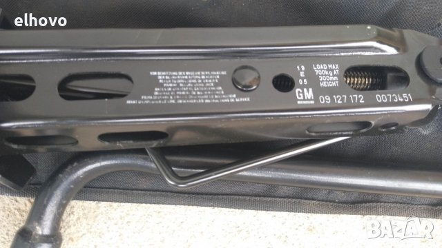 Комплект крик, ключ и отвертка, снимка 3 - Аксесоари и консумативи - 39834240