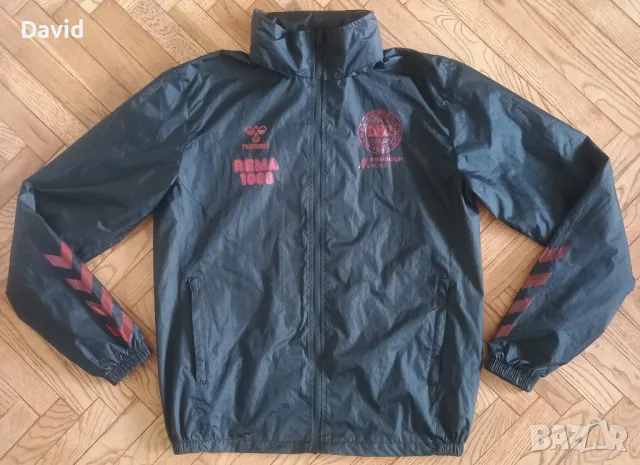 Оригинално яке/ветровка на Дания Hummel