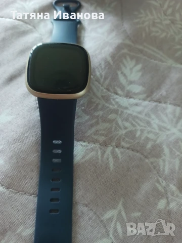 Smart часовник Fitbit Versa 3, снимка 4 - Друга електроника - 50594092